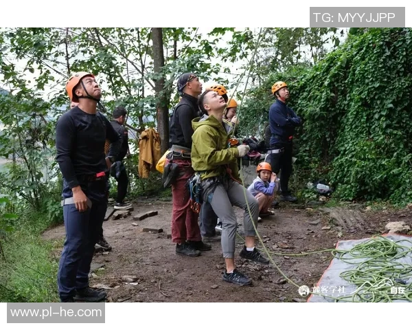重庆攀岩队的防反策略揭秘与深度分析攀岩运动的挑战与乐趣